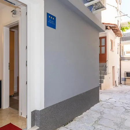 Apartment Vida A2 In The Old Part Of *