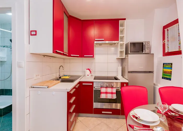 Vida A2 In The Old Part Of Apartment *