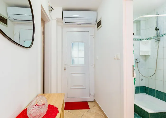 Apartment Vida A2 In The Old Part Of